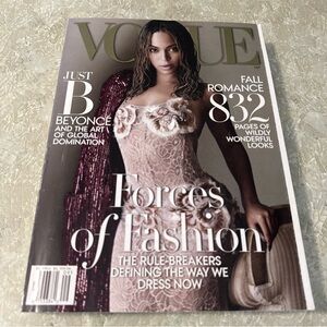 Vogue Magazine September 2015 Beyonce Cover, Forces of Fashion, 832 Pages